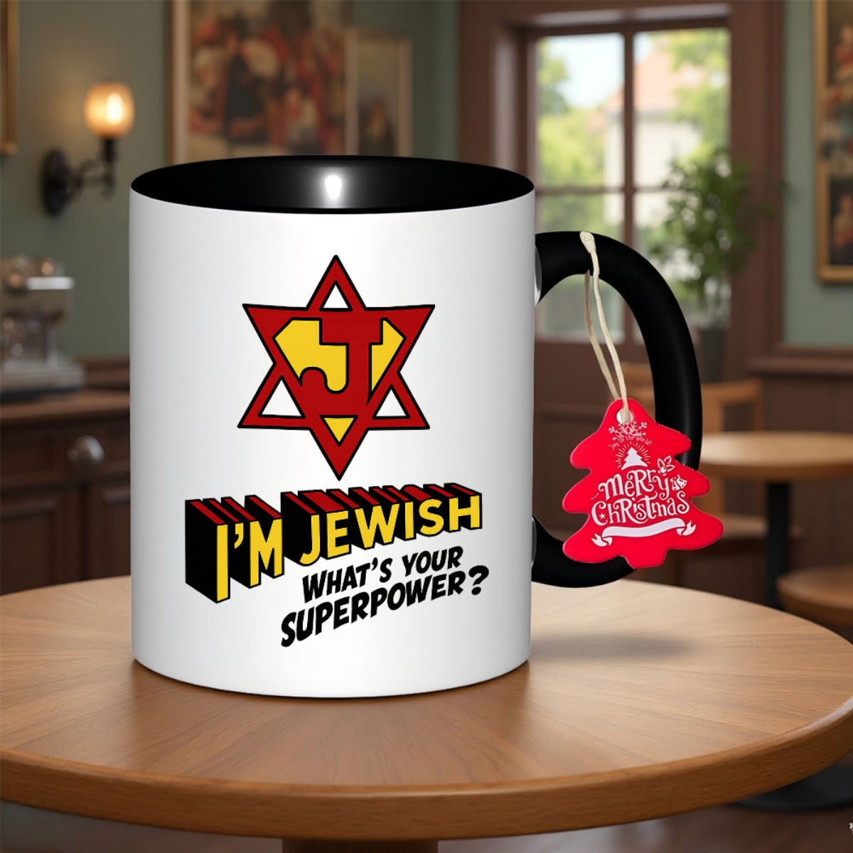 Taza Judía Divertida “I’m Jewish, What’s Your Superpower?” – Cerámica Blanca con Estrella de David y Letras Hebreas.