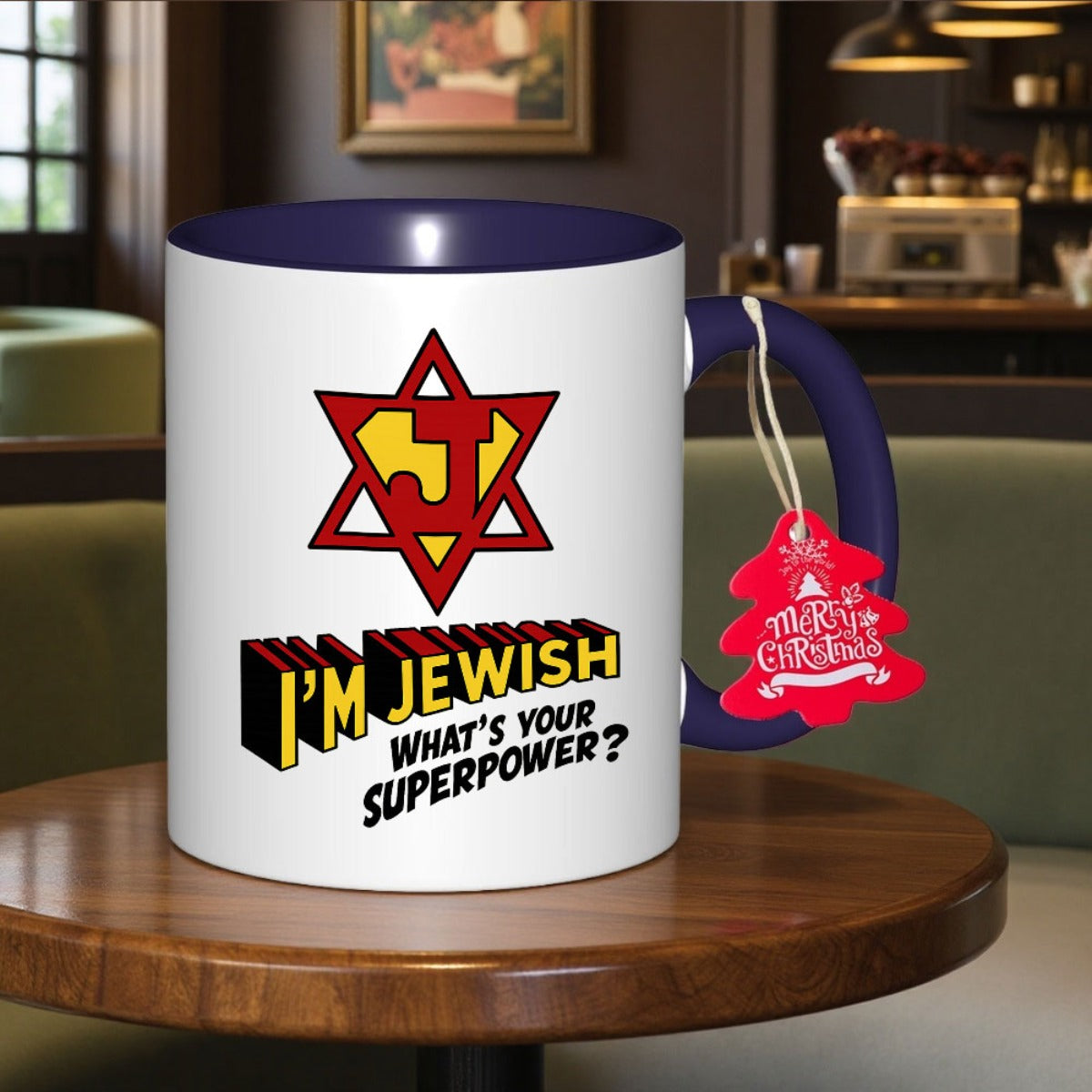 Taza Judía Divertida “I’m Jewish, What’s Your Superpower?” – Cerámica Blanca con Estrella de David y Letras Hebreas.